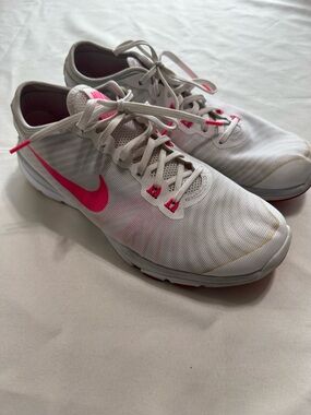White Pink Nike Running Sneakers Women’s Size 10 Athletic Trainers